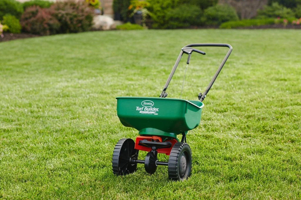Scotts Turf Builder EdgeGuard Mini Broadcast Spreader - 5,000 Sq. Ft.