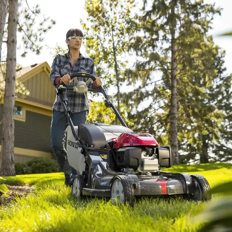 Honda Self-Propelled Lawn Mower 21-Inch Nexite Deck, VersaMow System, GCV200 Engine - HRX217VKA