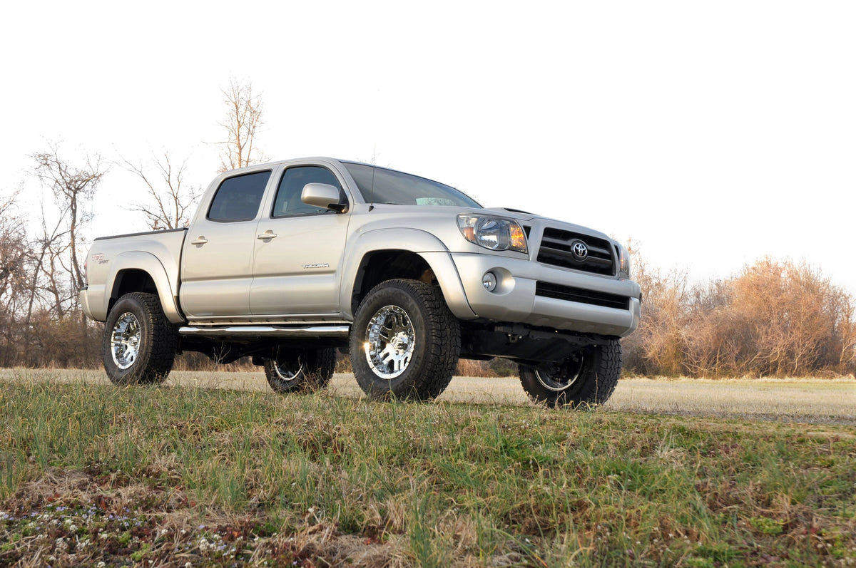 Rough Country 3in Lift Kit With V2 Shocks For 2005-2023 Toyota Tacoma - 74570RED