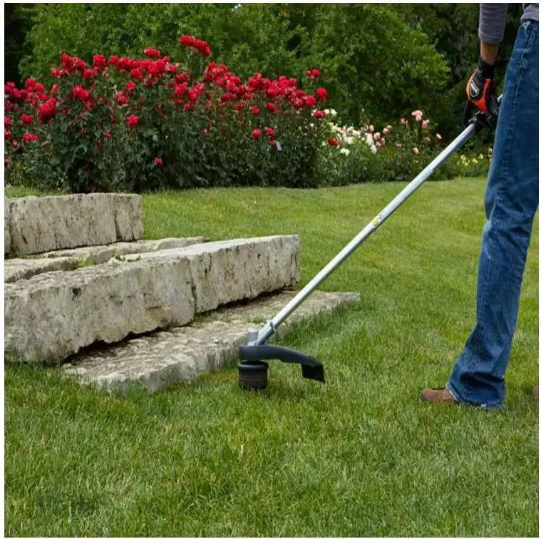 ECHO String Trimmer 21.2cc Gas-Powered Straight-Shaft 2-Stroke Engine - SRM-225