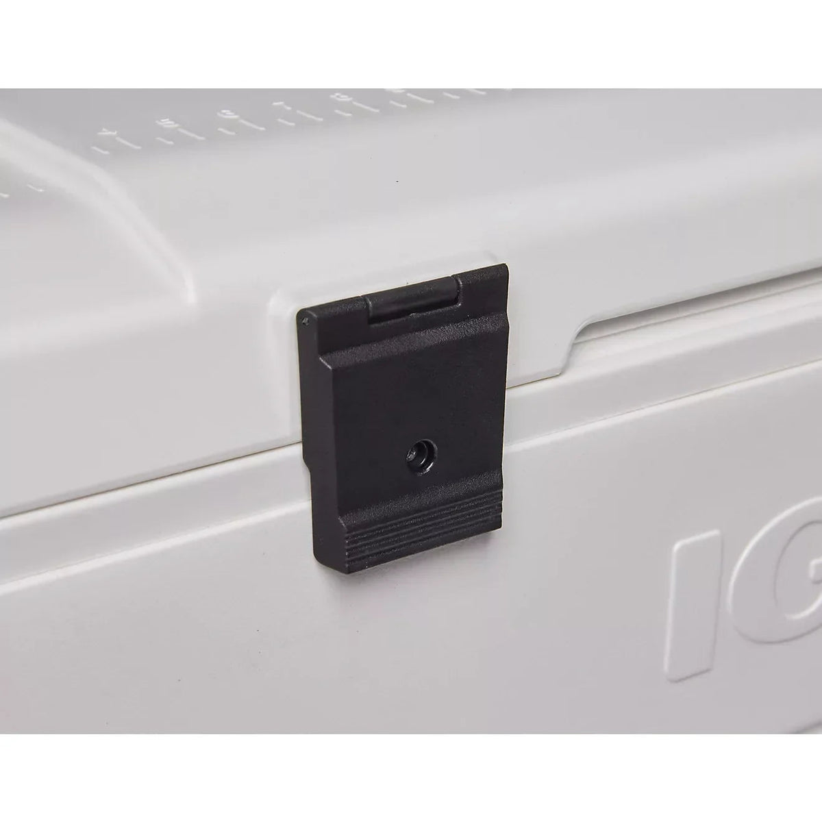 Igloo MaxCold 152-Qt Cooler - 01
